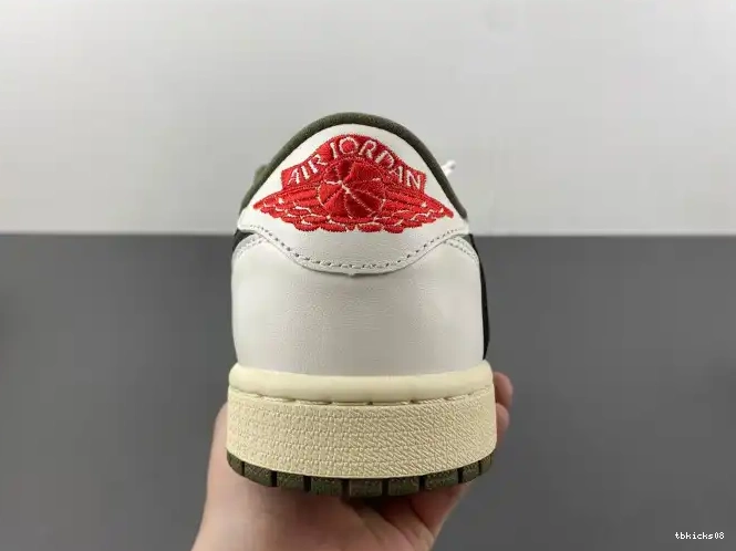Rep TBkick LOW OLIVE SCOTT OG TRAVIS AIR MEDIUM 1 DM7866-200 X JORDAN 0512